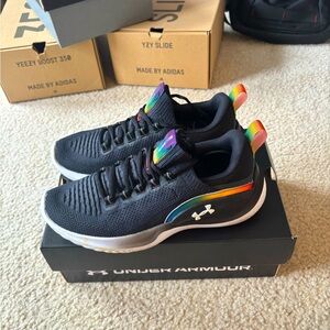 (Used) UA FlOW Dynamic Pride Shoes
